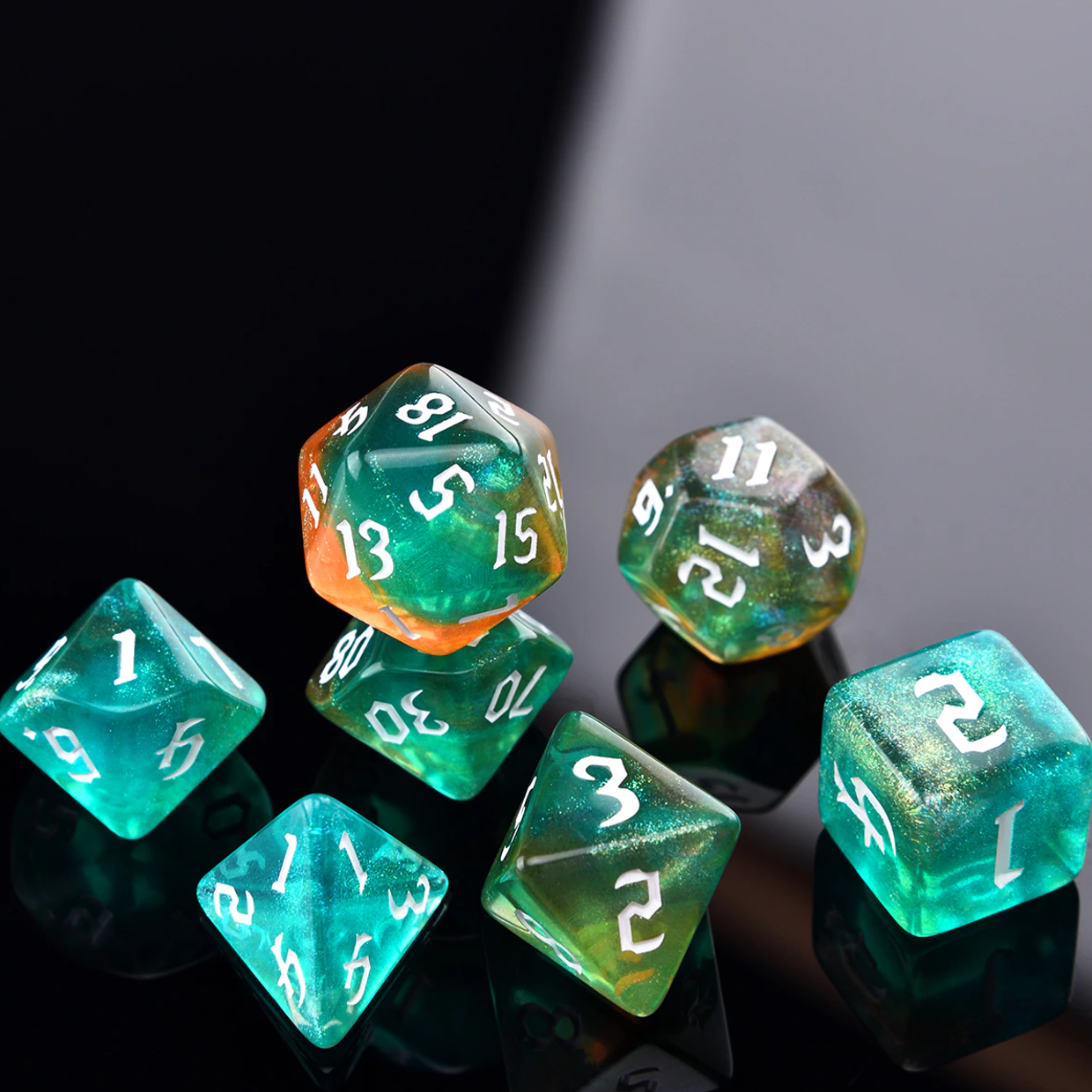 Chaotic Crystals dice set